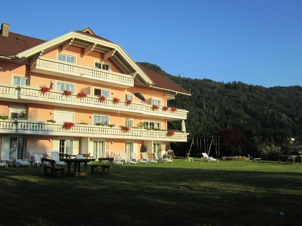 Appartementhaus Karantanien am Ossiacher See Exterior foto